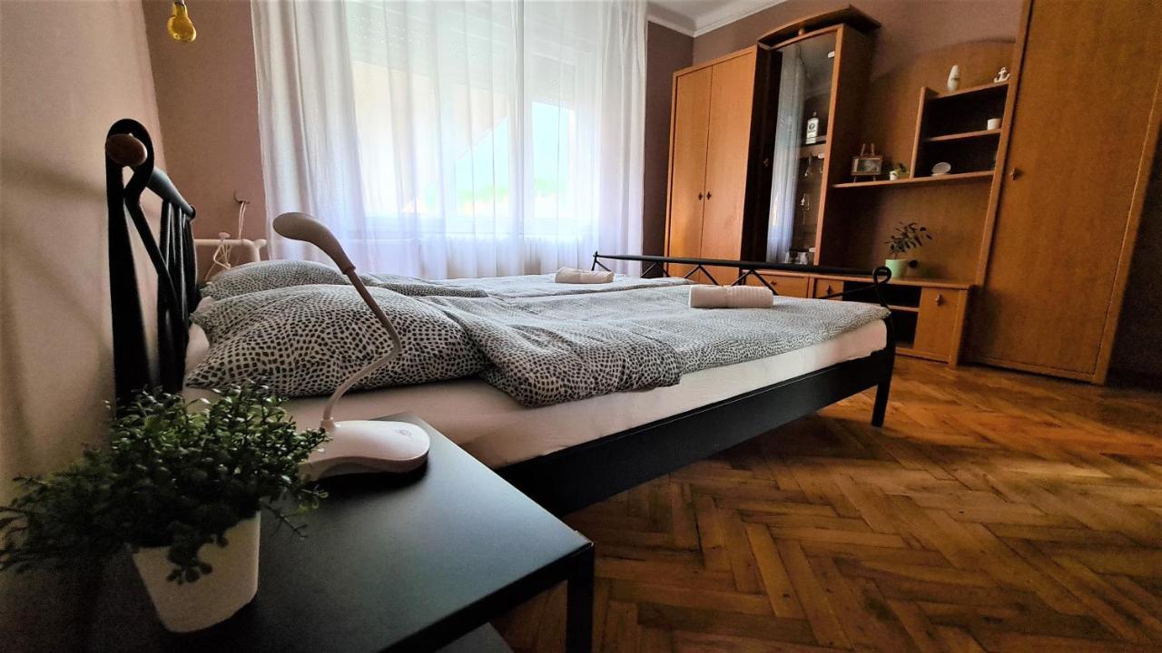 Vitorlas Apartman Sárvár Eksteriør billede