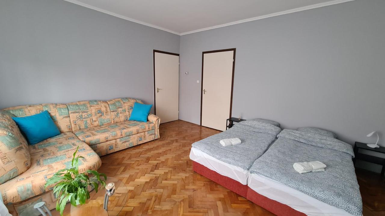 Vitorlas Apartman Sárvár Eksteriør billede
